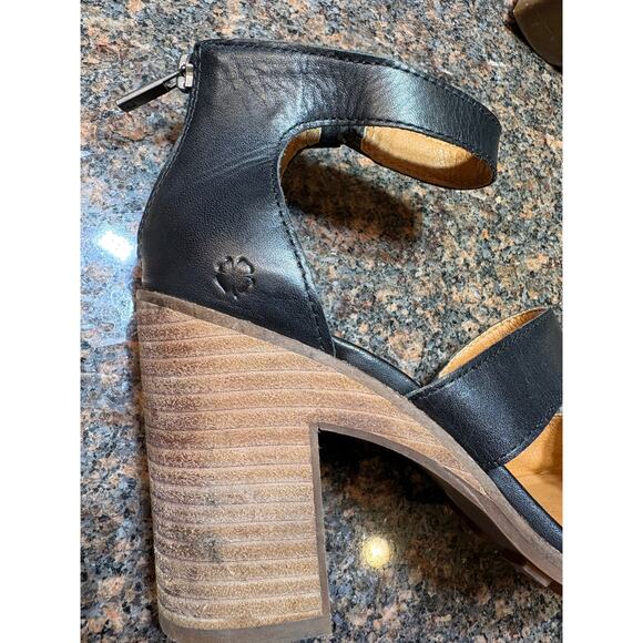 Lucky Brand Women's Valka Ankle Strap Block Heel Sandal Size 8.5 - Picture 10 of 12